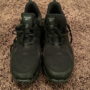 Composite toe safety shoe